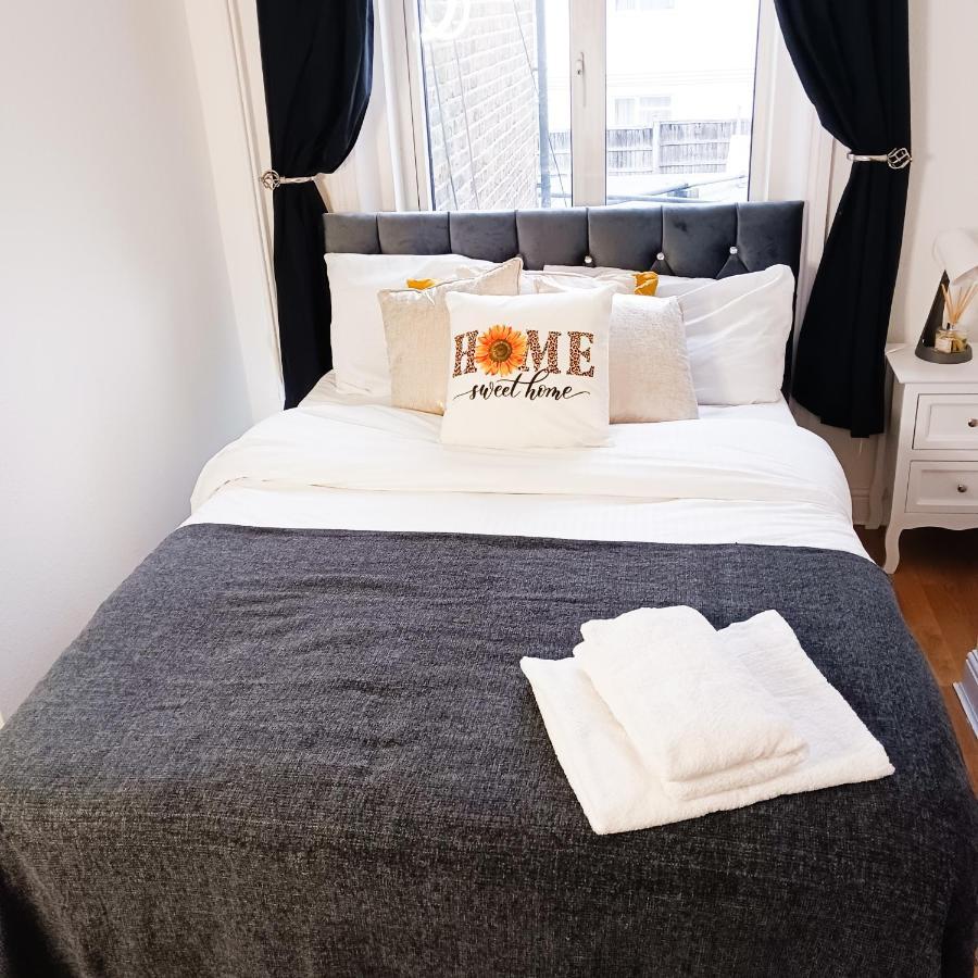 Home Away From Home Londres Extérieur photo