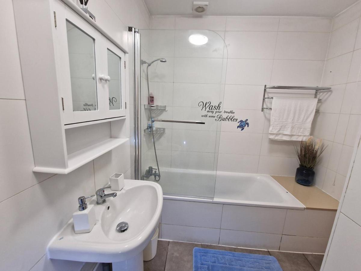 Home Away From Home Londres Extérieur photo